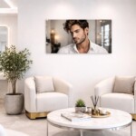 Homme sur un tableau en plexi dans un salon de coiffure